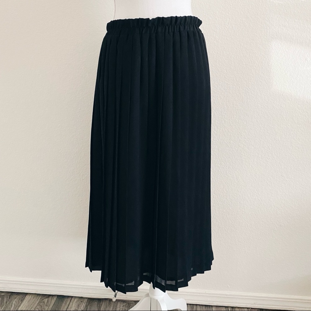 Vintage 80s Black Pleated Midi Skirt